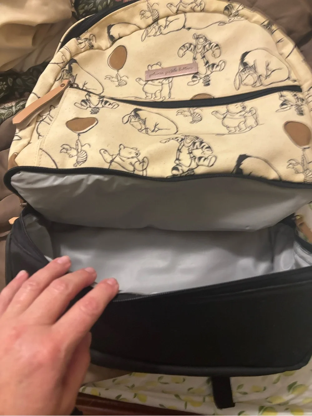 Petunia Pickle Bottom – District Backpack Diaper Bag Winnie the Pooh insulated
